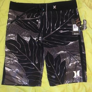 NWT HURLEY PHANTOM BOARD SHORTS SIG ZANE + Hurley collaboration